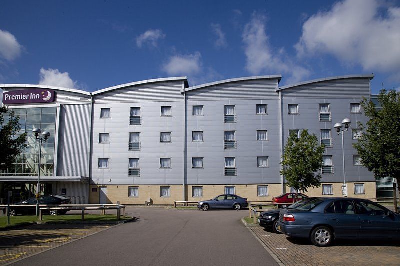 Premier Inn Watford Central Exterior foto